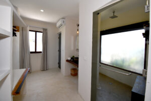 OCEAN VIEWS, LUXURY AND RETURNS