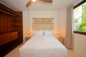 Exclusive 5-Bedroom Contemporary Retreat