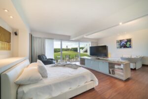 ICONIC VILLA FACING THE CARIBBEAN SEA