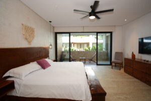 YOUR TROPICAL OASIS AWAITS: A LUXURIOUS RETREAT IN TULUM