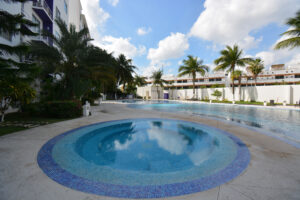 CONTEMPORARY ELEGANCE IN A PRIME DESTINATION