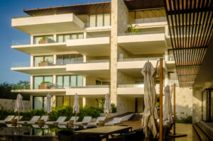 ULTRA LUXURIOUS BEACHFRONT PENTHOUSE