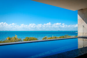 ULTRA LUXURIOUS BEACHFRONT PENTHOUSE