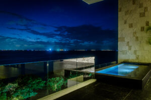 ULTRA LUXURIOUS BEACHFRONT PENTHOUSE