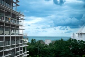 LAS BRISAS RESIDENCES – B302