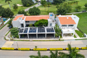 Paseo de las Flores Paraiso Country Club