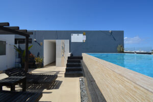 CHARMING ONE BEDROOM APARTMENT WITH PATIO, EXCELLENT LOCATION