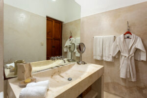 Private modern colonial estate with lush gardens in Mérida’s Historic Center