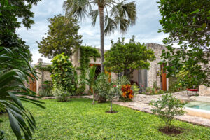 Private modern colonial estate with lush gardens in Mérida’s Historic Center