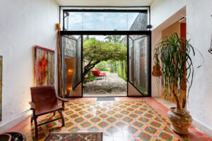 Private modern colonial estate with lush gardens in Mérida’s Historic Center