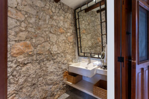 Private modern colonial estate with lush gardens in Mérida’s Historic Center