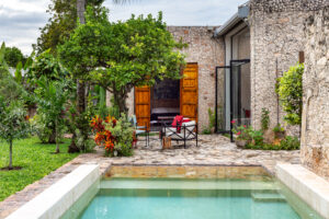 Private modern colonial estate with lush gardens in Mérida’s Historic Center