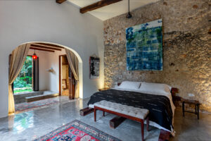 Private modern colonial estate with lush gardens in Mérida’s Historic Center