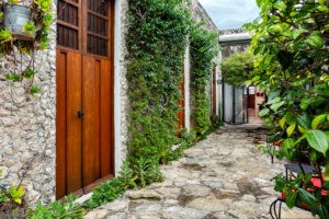 Private modern colonial estate with lush gardens in Mérida’s Historic Center