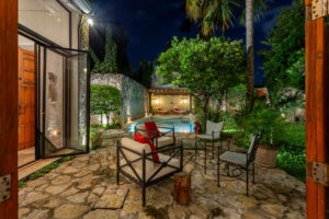 Private modern colonial estate with lush gardens in Mérida’s Historic Center