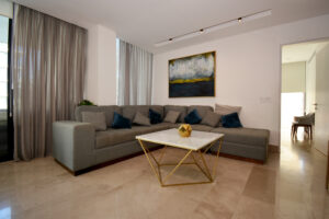 BRIGHT APARTMENT IN UNMATCHED LOCATION