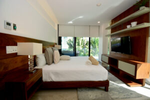 BRIGHT APARTMENT IN UNMATCHED LOCATION