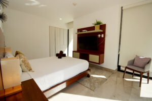 BRIGHT APARTMENT IN UNMATCHED LOCATION