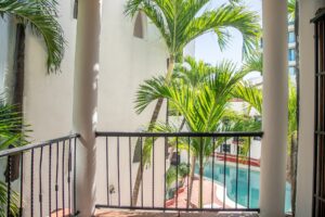 LAS BRISAS RESIDENCES – B301
