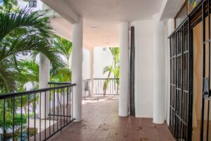 LAS BRISAS RESIDENCES – B301