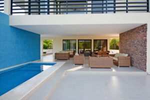 SERENE LIFE IN A CONTEMPORARY VILLA
