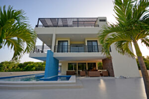SERENE LIFE IN A CONTEMPORARY VILLA