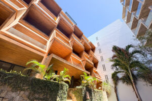 L CONDOS LIFESTYLE APARTMENT