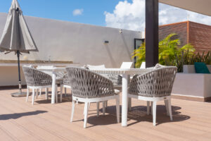 L CONDOS LIFESTYLE APARTMENT