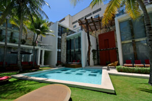 Coastal oasis high ceilings in Mamitas Beach