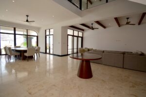 PLAYA PARAISO BEACHFRONT TRES LEONES VILLA