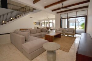 PLAYA PARAISO BEACHFRONT TRES LEONES VILLA