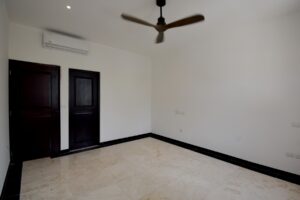 PLAYA PARAISO BEACHFRONT TRES LEONES VILLA