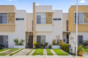 Casa El Roble Rojo | Family Home with Garden & Pool, Jarretaderas