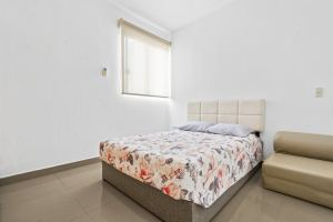 Casa El Roble Rojo | Family Home with Garden & Pool, Jarretaderas