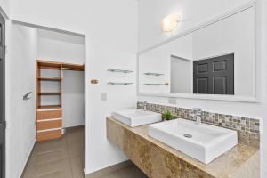 Casa El Roble Rojo | Family Home with Garden & Pool, Jarretaderas