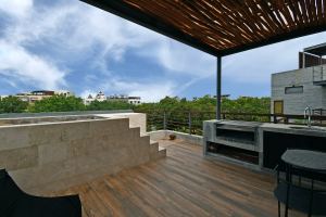 Exclusive Pent-house with Private Whirlpool Tub