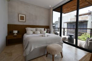 Exclusive Pent-house with Private Whirlpool Tub
