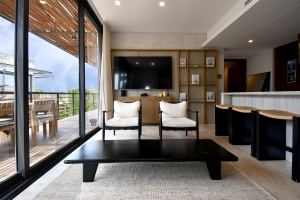 Exclusive Pent-house with Private Whirlpool Tub