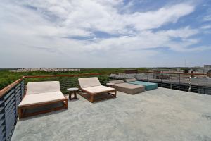 Exclusive Pent-house with Private Whirlpool Tub