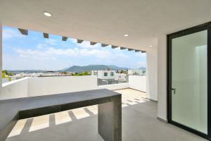 Residencia Contemporánea Coto Baluarte Casa Fuerte en Venta