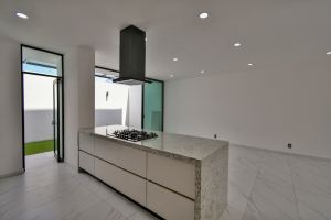 Residencia Contemporánea Coto Baluarte Casa Fuerte en Venta