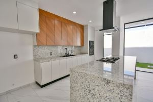 Residencia Contemporánea Coto Baluarte Casa Fuerte en Venta