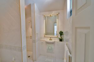 Price Improvement, Residencia Bosque Mediterráneo en Cañadas