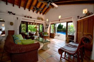 OCEANVIEW TROPICAL ESCAPE RETREAT