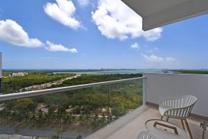 Elegance on the Caribbean Horizon