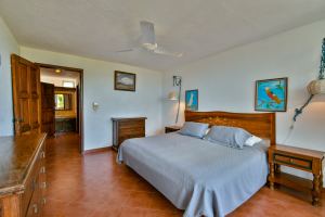 Departamento en venta en Vida del Mar, Manzanillo-planta baja y vista al jardín