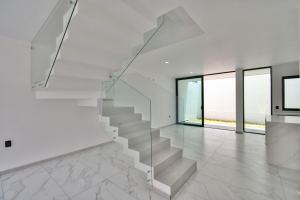 Residencia Contemporánea Coto Bastión Casa Fuerte en Venta
