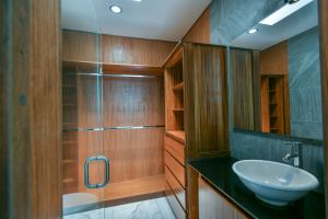 Residencia Contemporánea Coto Bastión Casa Fuerte en Venta