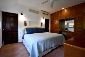 Royal Palms Condo
