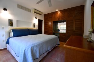 Royal Palms Condo